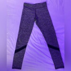 gray and black Old Navy leggings